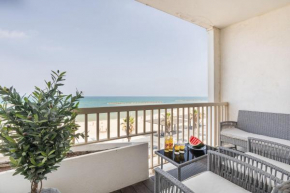 Panoramic Seaview Balcony Escape by Sea N' Rent